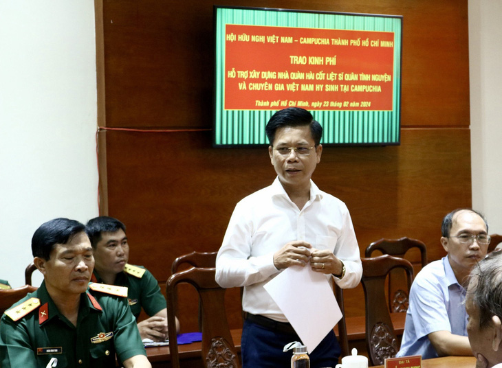 Đại tá Nguyễn Thanh Phong phát biểu tại buổi lễ - Ảnh: KHẮC HIẾU
