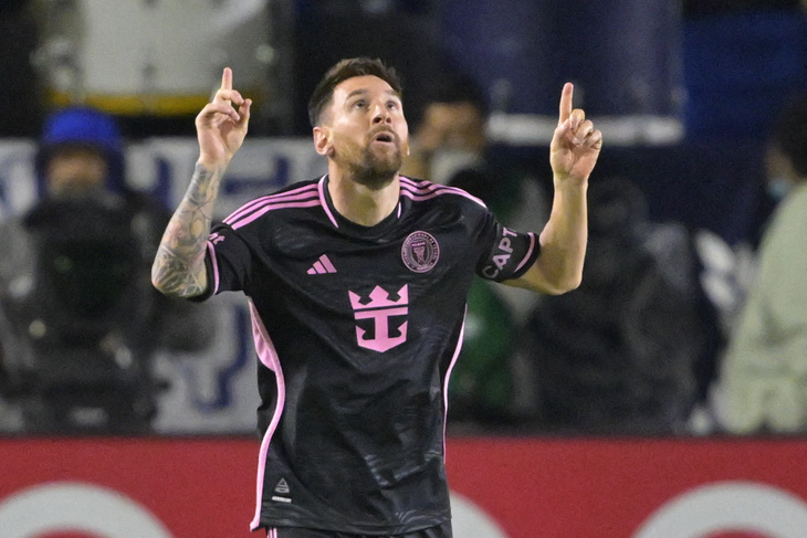 Messi ghi bàn cứu Inter Miami thoát thua - Ảnh: REUTERS