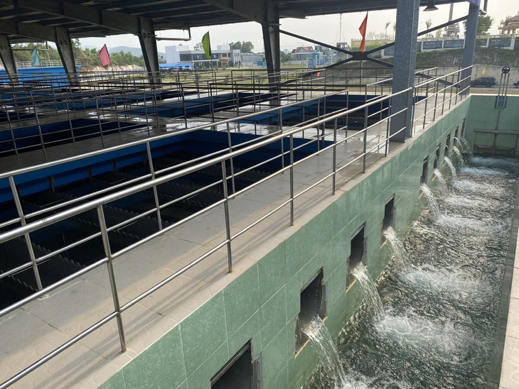 Hiện nay Đà Nẵng có nguồn nước thay thế ở Nhà máy nước Hòa Liên (lấy nước từ sông Cu Đê), nhưng chỉ đáp ứng chừng 1/3 nhu cầu dùng nước toàn thành phố - Ảnh: TRƯỜNG TRUNG