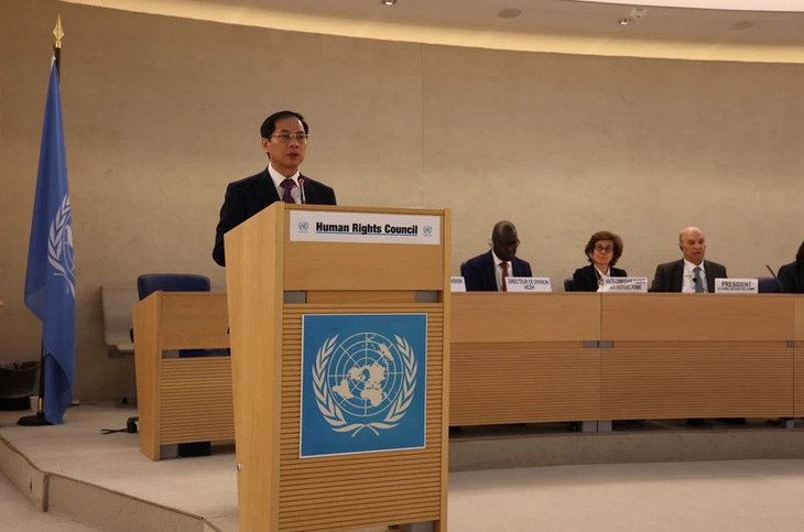 Bộ trưởng Bộ Ngoại giao Bùi Thanh Sơn phát biểu tại phiên họp cấp cao khóa họp thường kỳ lần thứ 55 của Hội đồng Nhân quyền Liên Hiệp Quốc - Ảnh: TTXVN