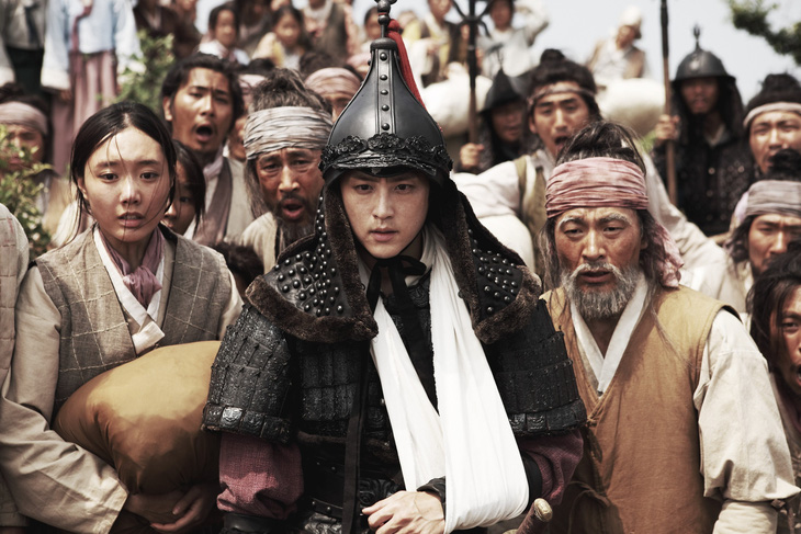 Phim The Admiral: Roaring Currents (top 1 phòng vé Hàn Quốc) bán được 17 triệu vé vào năm 2014 - Ảnh: IMDb