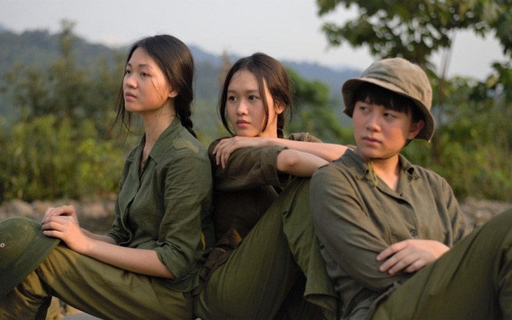 &quot;Bình minh đỏ&quot; - phim về nữ chiến sĩ lái xe Trường Sơn hot trở lại sau &quot;Đào, phở và piano&quot;