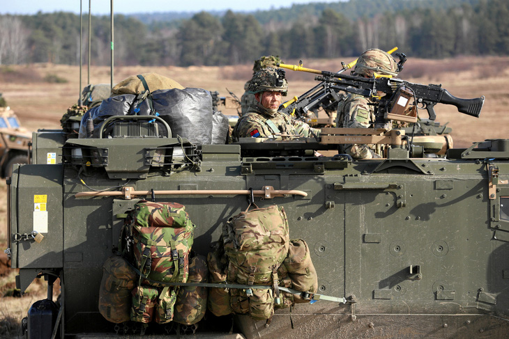 Binh sĩ NATO tập trận ở Ba Lan, ngày 26-2 - Ảnh: REUTERS