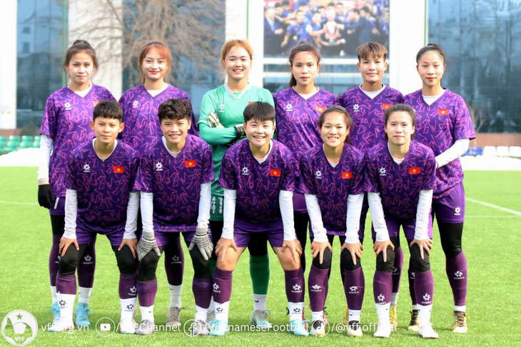 Đội hình U20 nữ Việt Nam trong trận giao hữu thắng 4-1 trước U20 nữ Uzbekistan - Ảnh: VFF