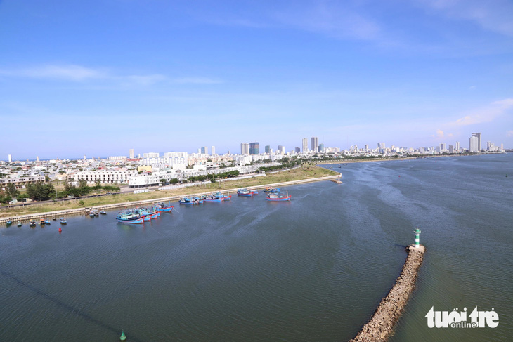Dự án bất động sản lấn sông Hàn - Ảnh: ĐOÀN CƯỜNG