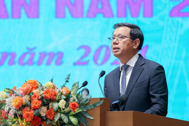 Ông Nguyễn Việt Quang, tổng giám đốc Vingroup, tham luận về chủ đề: Huy động vốn qua thị trường chứng khoán: Kênh huy động vốn không thể thiếu đối với doanh nghiệp