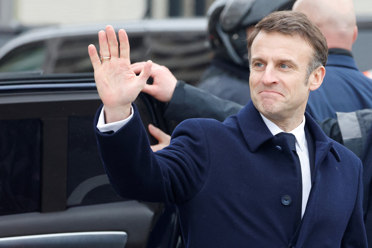 Tổng thống Pháp Emmanuel Macron dự sự kiện làng Olympic Saint-Denis ở Pháp ngày 29-2 - Ảnh: REUTERS