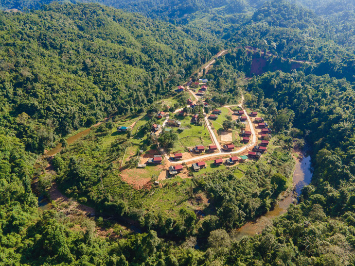 Bản Tuộc đẹp mộng mơ giữa rừng núi Thượng Trạch giáp biên giới Việt - Lào 