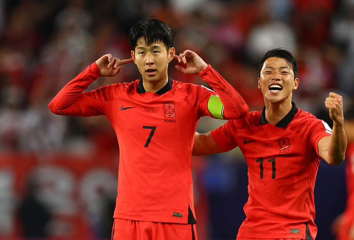 Niềm vui của Son Heung Min sau khi ghi bàn vào lưới tuyển Úc ở tứ kết Asian Cup 2023 - Ảnh: REUTERS
