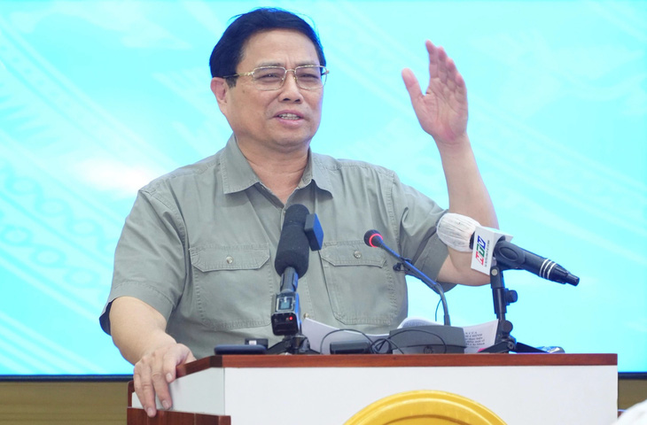 Thủ tướng Phạm Minh Chính phát biểu tại phiên họp về nghị quyết 98, sáng 3-2 - Ảnh: HỮU HẠNH