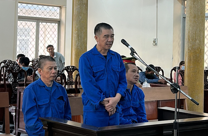 Cựu trưởng Phòng cảnh sát kinh tế Công an tỉnh An Giang Hồ Văn Tấn tại tòa - Ảnh: E.X.