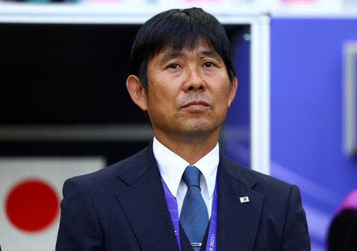 Huấn luyện viên Moriyasu nhận trách nhiệm sau khi tuyển Nhật Bản bị loại khỏi Asian Cup 2023 - Ảnh: REUTERS