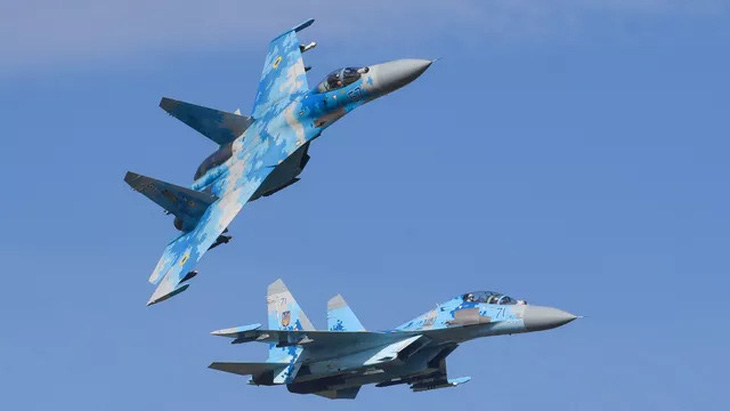 Chiếc máy bay tiêm kích Su-27 trên bầu trời nước Nga - Ảnh: RIA NOVOSTI