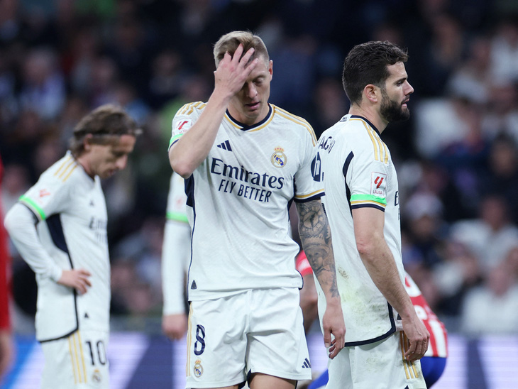 Real Madrid đánh rơi chiến thắng trong những phút bù giờ - Ảnh: REUTERS