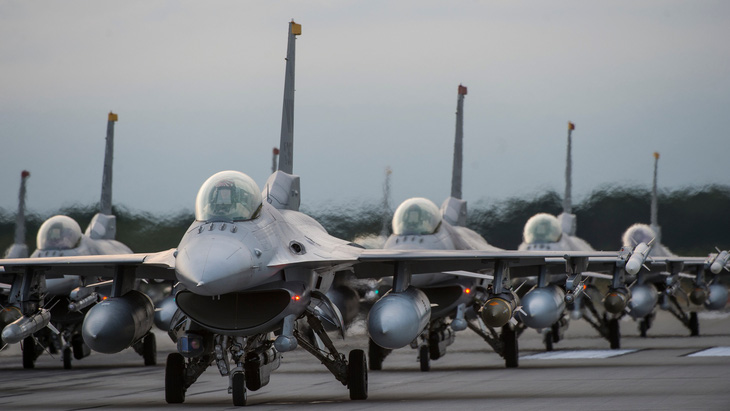 Các tiêm kích F-16 trong một màn trình diễn phô trương sức mạnh - Ảnh: Bộ Quốc phòng Mỹ