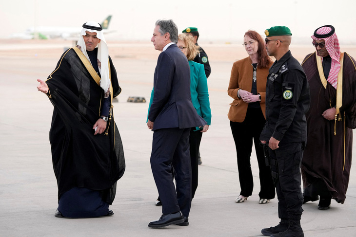 Ngoại trưởng Mỹ Antony Blinken đến Saudi Arabia ngày 5-2 - Ảnh: REUTERS