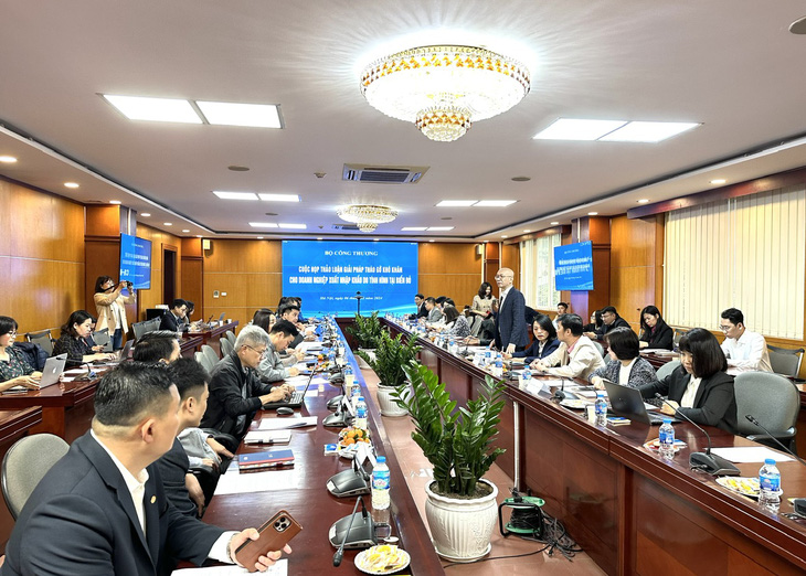 Bộ Công Thương tổ chức cuộc họp với các bộ ngành liên quan về tháo gỡ cho doanh nghiệp khi xuất khẩu - Ảnh: N.AN