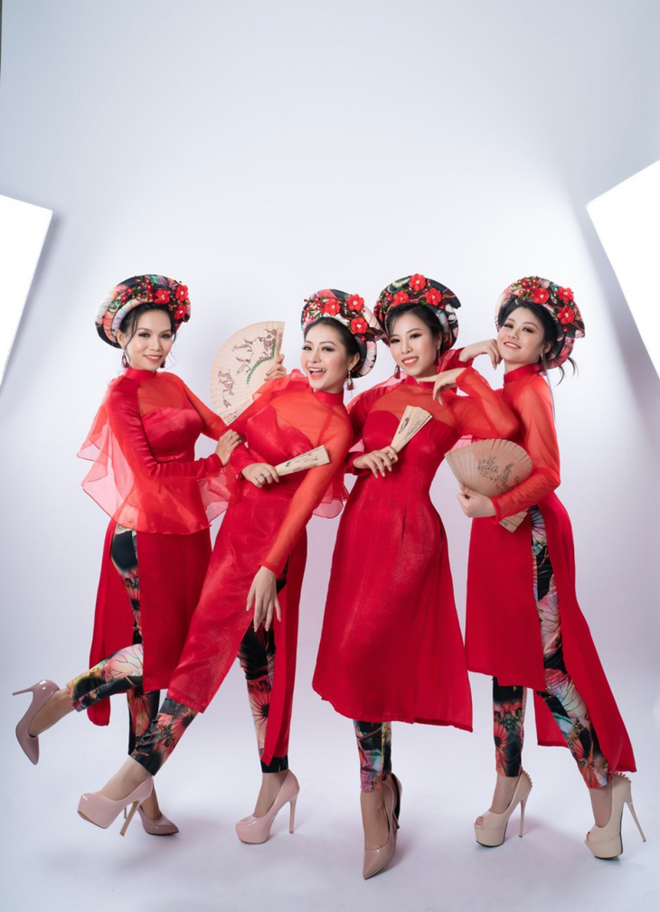 Nhóm nhạc nữ 4 thành viên Sen Việt được yêu mến với dòng nhạc trữ tình quê hương