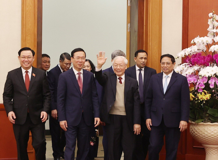 Tổng bí thư Nguyễn Phú Trọng cùng các lãnh đạo và nguyên lãnh đạo Đảng, Nhà nước dự chúc Tết - Ảnh: TTXVN