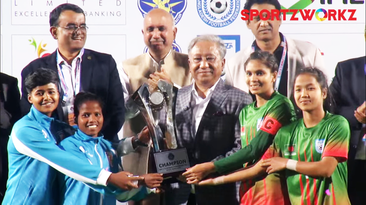 Ấn Độ và Bangladesh đồng vô địch giải bóng đá nữ U19 Nam Á - Ảnh: SPORTZWORKZ