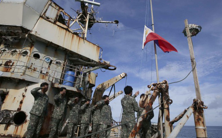 Trung Quốc cảnh báo Philippines chớ 