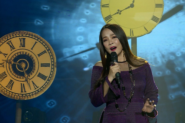 Ca sĩ Hồng Hạnh trong chương trình Đời nghệ sĩ - Ảnh: BTC