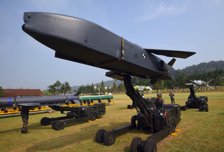 Tên lửa tầm xa Taurus trưng bày trong một sự kiện tại Hàn Quốc - Ảnh: AFP
