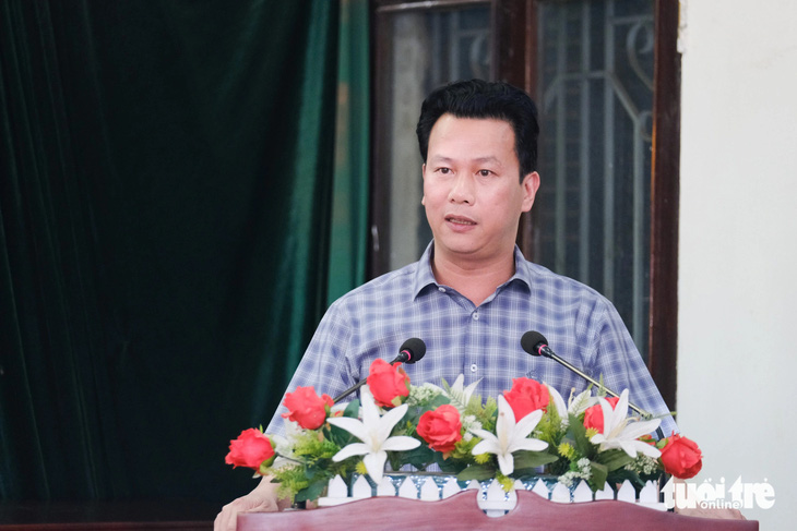 Bộ trưởng Bộ Tài nguyên và Môi trường Đặng Quốc Khánh trao đổi về câu chuyện biến đổi khí hậu tác động lớn đến Việt Nam - Ảnh: TẤN LỰC