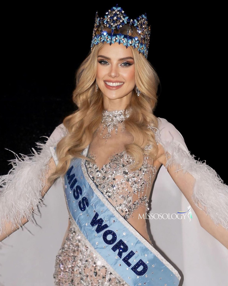 Miss World Krystyna Pyszková gây ấn tượng với vẻ đẹp sắc sảo, quyến rũ - Ảnh: Missosology
