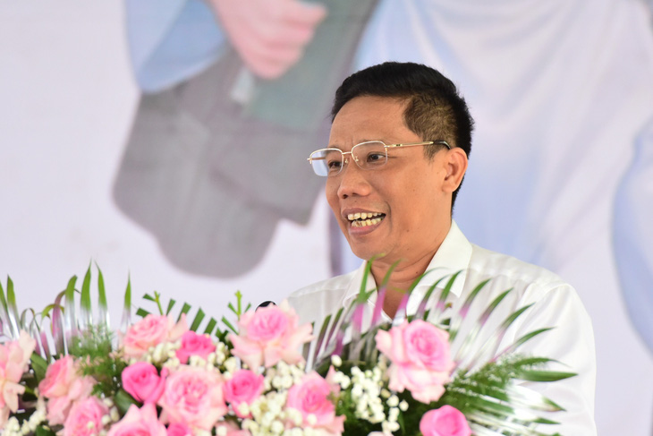 Ông Nguyễn Thực Hiện - phó chủ tịch UBND TP Cần Thơ - phát biểu tại ngày hội - Ảnh: DUYÊN PHAN