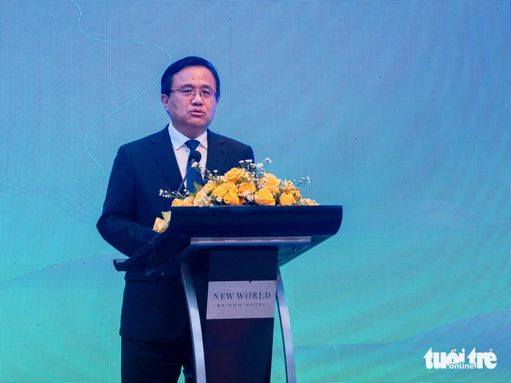 Phó tỉnh trưởng Sơn Đông Tống Quân Kế phát biểu tại hội nghị - Ảnh: NGỌC ĐỨC