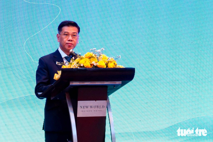 Phó chủ tịch UBND TP.HCM Nguyễn Văn Dũng phát biểu tại hội nghị - Ảnh: NGỌC ĐỨC