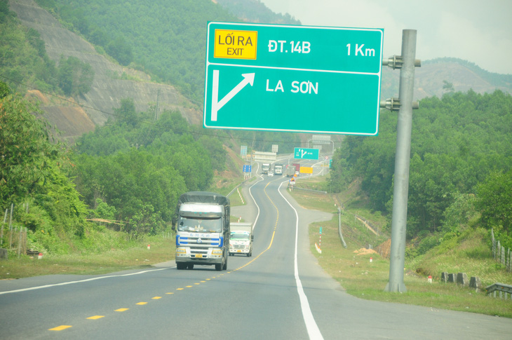 Cao tốc được nhiều tài xế xe khách chọn di chuyển thay vì đi quốc lộ 1 - Ảnh: B.D.