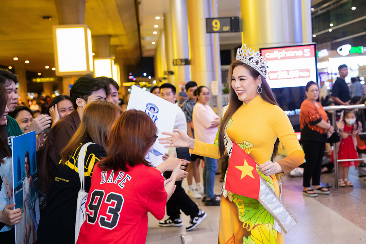 Mrs Globe 2024: Ngọc Trang đoạt giải Hoa hậu châu Á và Trang phục dân tộc đẹp nhất- Ảnh 6.