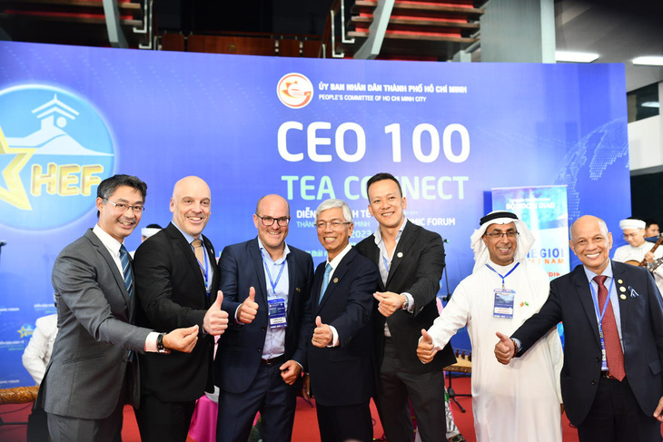 Các đại biểu tham dự “CEO 100 Tea Connect” tại diễn đàn kinh tế TP.HCM 2023