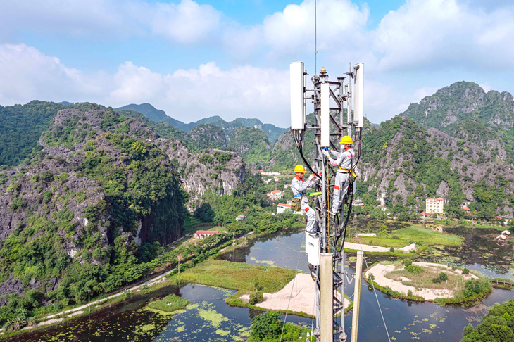 Viettel vừa công bố đấu giá thành công băng tần 5G, được kỳ vọng sẽ cung cấp dịch vụ 5G thương mại đầu tiên tại Việt Nam - Ảnh: ĐỨC THỌ