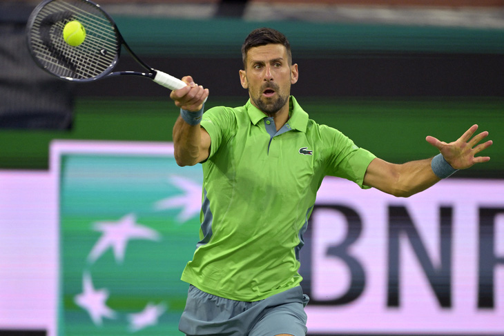 Djokovic thua sốc trước Luca Nardi - Ảnh: REUTERS