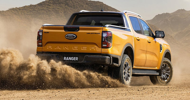 Ford Ranger Wildtrak mạnh hơn với động cơ V6 bổ sung, giá quy đổi 1,06 tỉ đồng- Ảnh 8.