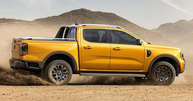Ford Ranger Wildtrak mạnh hơn với động cơ V6 bổ sung, giá quy đổi 1,06 tỉ đồng- Ảnh 7.