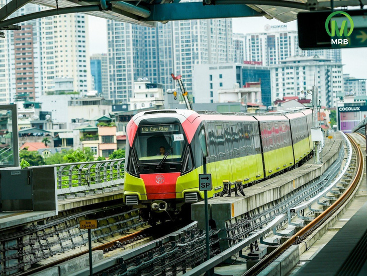 Tàu metro Nhổn - ga Hà Nội có đợt vận hành thử trong thời gian 1,5 tháng trước khi đưa vào khai thác đoạn trên cao - Ảnh: MRB