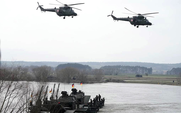 Châu Âu, NATO tranh cãi về đưa quân sang Ukraine