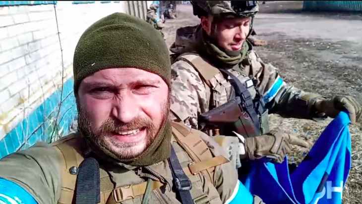 Ảnh chụp màn hình đoạn video do các chiến binh Quân đoàn Tự do Nga quay và đăng tải - Ảnh chụp màn hình RT/Quân đoàn Tự do Nga