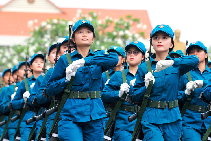 Lực lượng nữ dân quân TP.HCM - Ảnh: LÊ PHAN