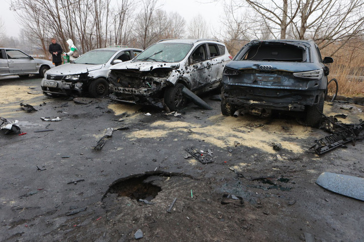 Hiện trường sau một vụ tấn công bằng drone tại vùng Belgorod, Nga ngày 17-3 - Ảnh: AFP