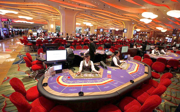 Nên chính thức cho phép người Việt vào chơi ở các casino?