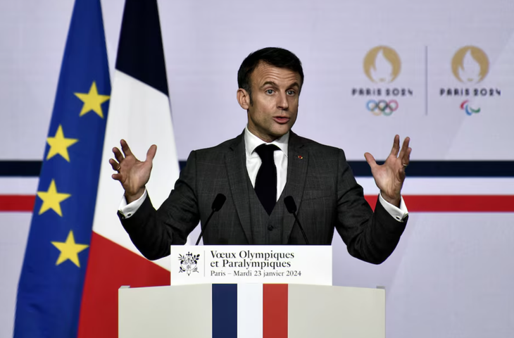 Tổng thống Pháp Emmanuel Macron vào tháng 1-2024 - Ảnh: REUTERS