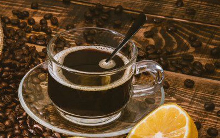 2 lý do khiến người uống cà phê giảm cân bị co giật, suy tim, suy thận
