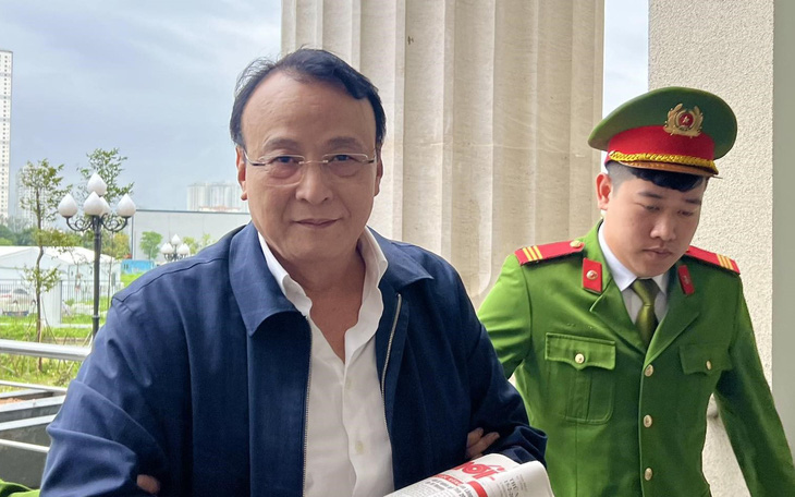Xét xử chủ tịch Tân Hoàng Minh, tòa dựng rạp nghìn chỗ cho bị hại theo dõi