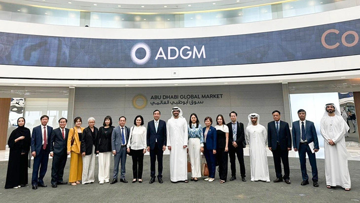 Đoàn công tác của UBND TP Đà Nẵng thăm Trung tâm tài chính quốc tế Abu Dhabi (ADGM), UAE vào năm 2023 để xúc tiến thành lập Trung tâm tài chính quốc tế Đà Nẵng - Ảnh: IPA Đà Nẵng