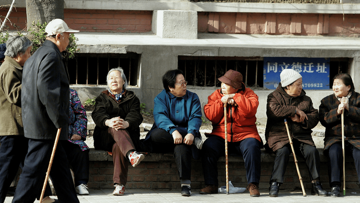 Trung Quốc sẽ già trước khi kịp giàu? Ảnh: China Marketing